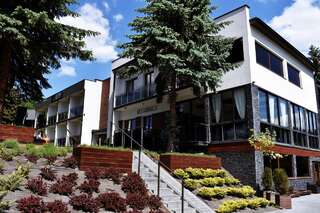 Курортные отели Koszarka Venue & SPA Грудек-над-Дунайцем-0